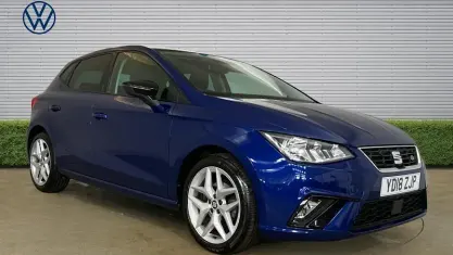 Usado Seat Ibiza FR 116 HP (85 kW) 2018 Azul Citadino