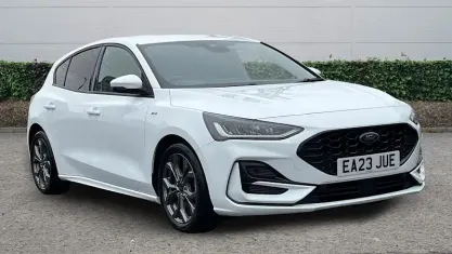 Used Ford Focus ST-Line 125 HP (91 kW) 2023 White Hatchback