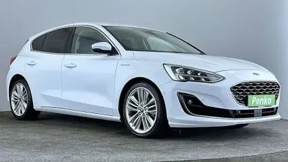 Used Ford Focus Vignale 125 HP (91 kW) 2019 White Hatchback