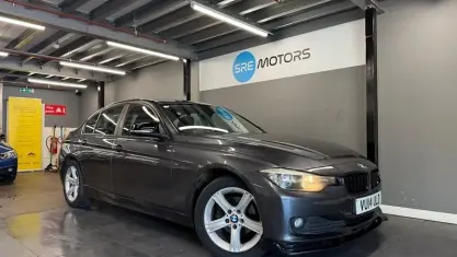 Usado BMW 318 Comfort Edition 143 CV (105 kW) 2014 Gris Berlina