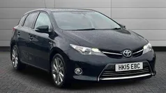 Grey Used 2015 Toyota Auris Hybrid Hatchback | £10,650 (Fair price)