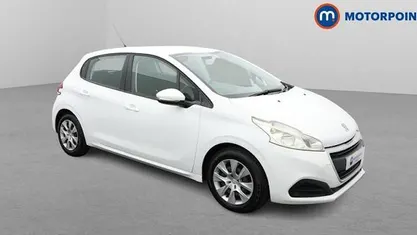 Used Peugeot 208 Access 68 HP (50 kW) 2016 Hatchback