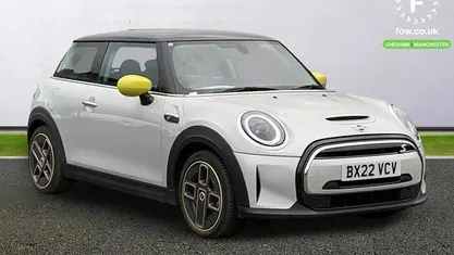 Used Mini Cooper Level 1 135 kW (184 HP) 2023 Hatchback