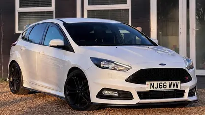 Used 2016 Ford Focus ST-Line Hatchback | £5,995 (Fair price)
