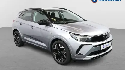 Begagnad Vauxhall Grandland X Ultimate 131 HK (96 kW) 2023 Grå SUV
