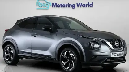 Begagnad Nissan Juke N-Connecta 114 HK (83 kW) 2023 Grå SUV