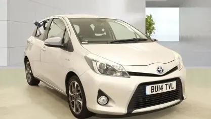 Used Toyota Yaris Trend 101 HP (74 kW) 2014 Silver Hatchback