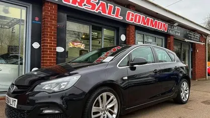 Used Vauxhall Astra 116 HP (85 kW) 2015 Black Hatchback