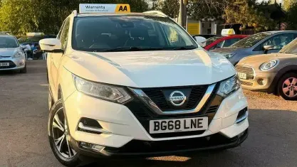 Used Nissan Qashqai N-Connecta 116 HP (85 kW) 2018 White SUV