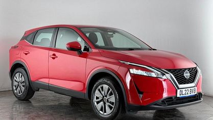 Używany Nissan Qashqai Visia 140 KM (102 kW) 2022 Czerwony SUV