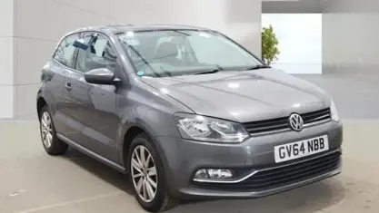 Used VW Polo SE 90 HP (66 kW) 2015 Hatchback