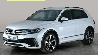 Used VW Tiguan R-line 245 HP (180 kW) 2023 White SUV