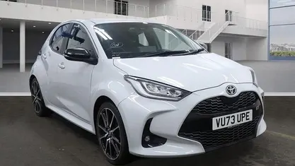 Used Toyota Yaris Hybrid Design 116 HP (85 kW) 2023 Grey Hatchback