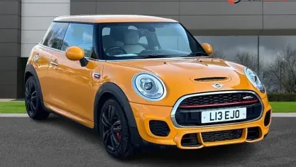 Used Mini John Cooper Works Hatch 231 HP (169 kW) 2016 Orange Hatchback