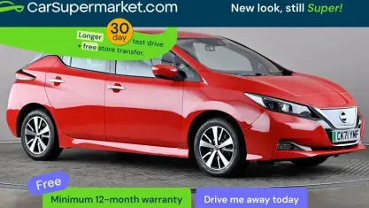 Begagnad Nissan Leaf Acenta 110 kW (150 HK) 2021 Halvkombi