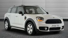 White Used 2018 Mini Cooper Countryman SUV | £11,999 (Fair price)
