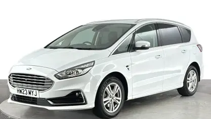 Used Ford S-MAX Titanium 190 HP (139 kW) 2022 White MPV