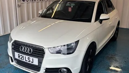 Used Audi A1 Sportback Sport 105 HP (77 kW) 2014 White Hatchback