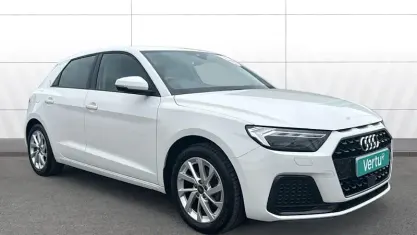 Used Audi A1 Sportback Sport 95 HP (69 kW) 2023 White Hatchback