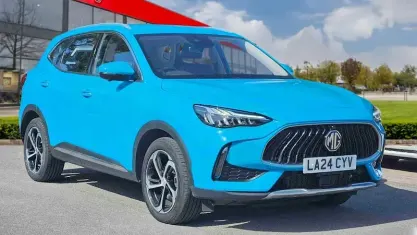 Used MG HS SE 258 HP (189 kW) 2023 Blue SUV