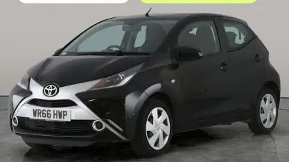 Used Toyota Aygo X-play 69 HP (50 kW) 2018 Hatchback