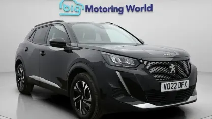 Usado Peugeot 2008 Allure Premium 131 HP (96 kW) 2022 Preto SUV