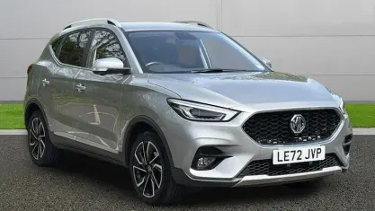 Usado MG ZS Exclusive 106 HP (77 kW) 2023 Prateado SUV