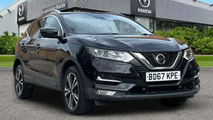 Used Nissan Qashqai N-Connecta 163 HP (119 kW) 2017 Black SUV