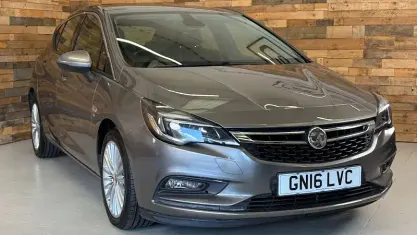 Used Vauxhall Astra Elite 150 HP (110 kW) 2016 Grey Hatchback
