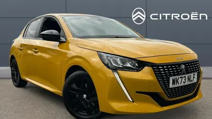 Używany Peugeot 208 Active+ 102 KM (75 kW) 2023 Żółty Hatchback