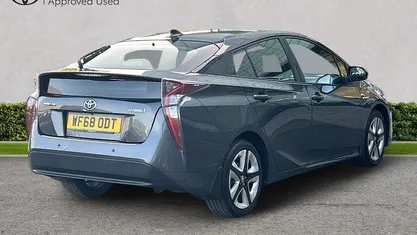 Used Toyota Prius Business Edition 122 HP (89 kW) 2018 Grey Hatchback