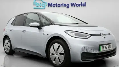 Begagnad VW ID.3 Pro Performance 150 kW (204 HK) 2022 Silver Halvkombi