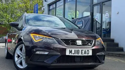 Used Seat Leon FR 150 HP (110 kW) 2018 Mauve/purple Estate