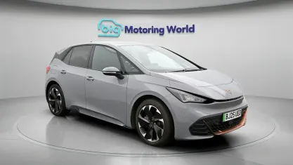 Usado Cupra Born e-Boost 169 kW (231 HP) 2025 Cinzento Citadino