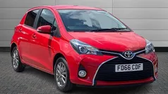 Chili red Used 2016 Toyota Yaris Hatchback | £9,650 (Fair price)