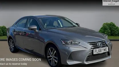 Begagnad Lexus IS300h Executive Line 223 HK (164 kW) 2018 Sedan