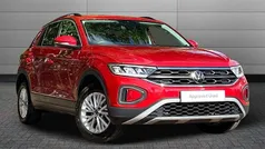 Kings red Used 2022 VW T-Roc Life SUV | £18,199 (Fair price)
