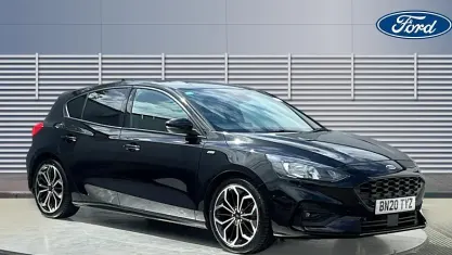 Usado Ford Focus ST-Line X 125 HP (91 kW) 2020 Preto Citadino