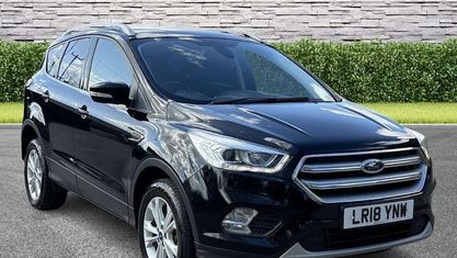 Usado Ford Kuga Titanium 120 HP (88 kW) 2018 Preto SUV