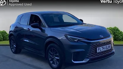 Usado Lexus LBX 136 HP (100 kW) 2026 SUV