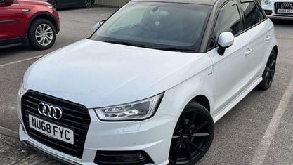Usado Audi A1 Sportback Black Edition 125 HP (91 kW) 2018 Citadino