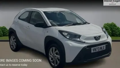 Used Toyota Aygo X PURE 72 HP (52 kW) 2025 SUV
