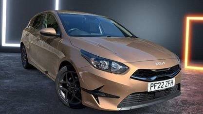 Begagnad Kia Ceed 160 HK (117 kW) 2021 Halvkombi