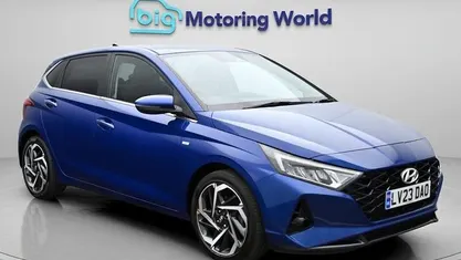 Used Hyundai i20 Premium 101 HP (74 kW) 2023 Blue Hatchback