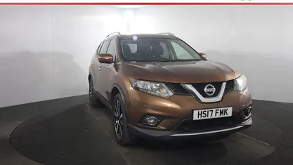 Used Nissan X-Trail N-Vision 131 HP (96 kW) 2017 Orange SUV