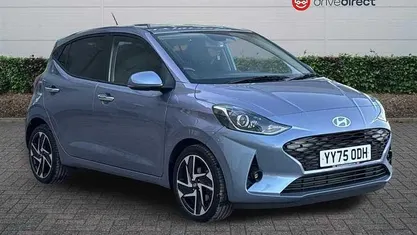 Blue New 2025 Hyundai i10 Premium Hatchback | £16,749 (Fair price)