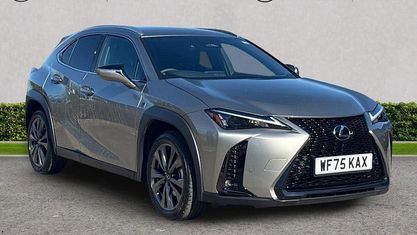 Usado Lexus UX 300h Sport Design Packet 199 HP (146 kW) 2026 SUV