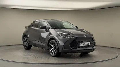 Used 2025 Toyota C-HR Design SUV | £25,400 (Fair price)