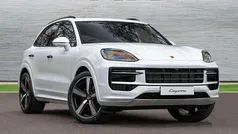 White Used 2025 Porsche Cayenne SUV | £86,940 (Fair price)