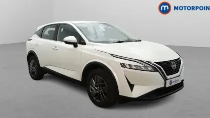 Used Nissan Qashqai Acenta Premium 140 HP (102 kW) 2022 White SUV